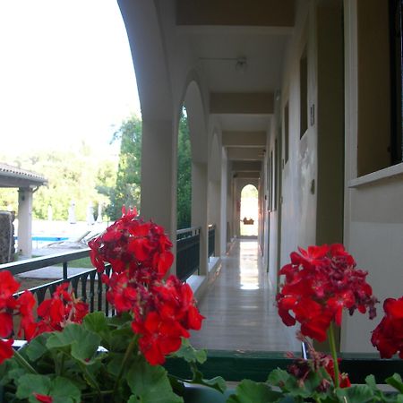 Villa Karmar Hotel Apartments Dassia  Exterior foto